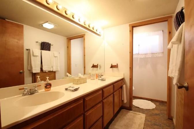 Creekside Lodge Idyllwild Room photo